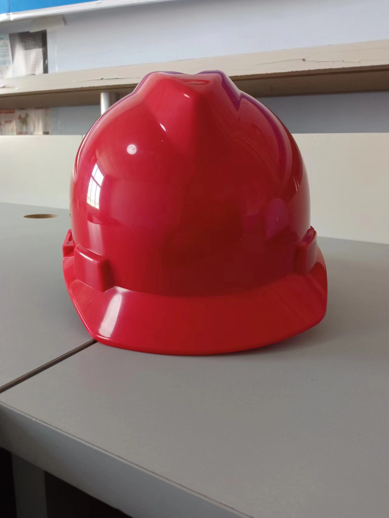 Press safety helmet
