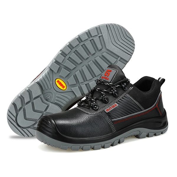 Insulated safety shoes