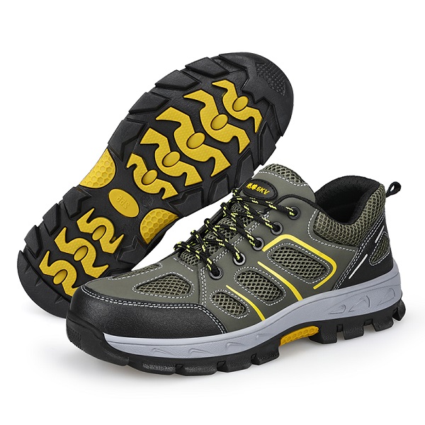 Insulated safety shoes